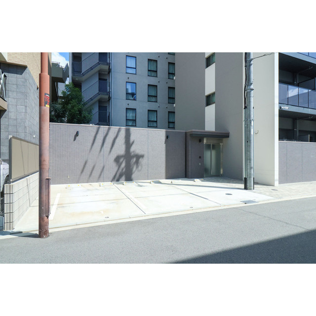 Dimora難波の駐車場