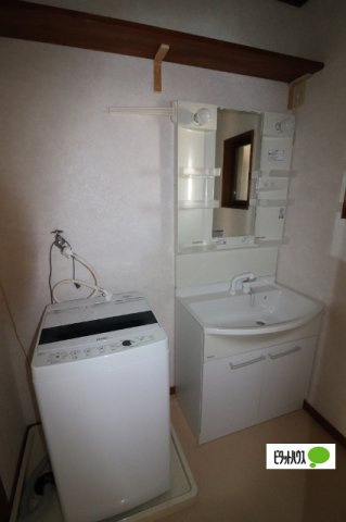 南町山岸ハイツⅡの洗面所