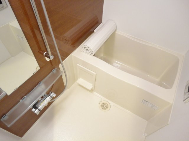サンライズ氷川町の浴室|バス（浴室換気乾燥機）
