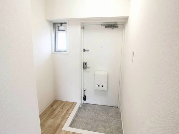 ビレッジハウス善部2号棟の玄関|ビレッジハウスの同一物件・同一タイプの間取りの写真です