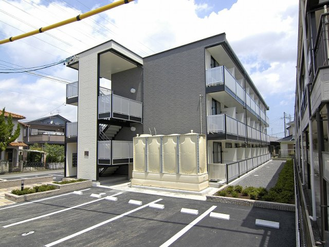レオパレスナカダの外観
