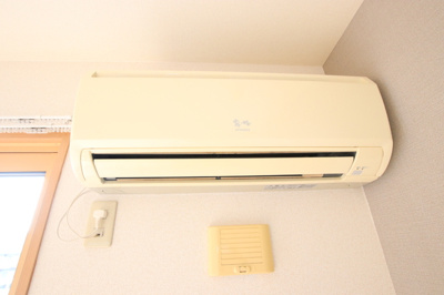 エアコン１基付き