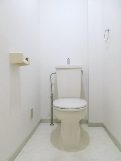 コーポレイト梨坂のトイレ