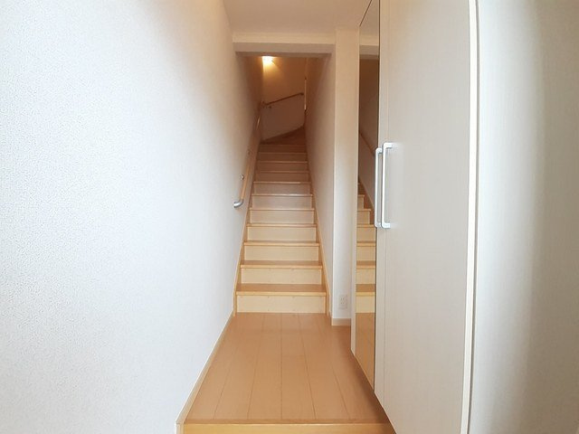 シェーン・ベルクⅡの玄関|シンプルで使いやすい玄関です