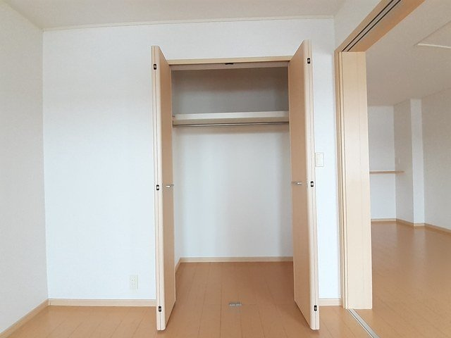 シェーン・ベルクⅡの収納|こまごまとしたものを収納できそうですね