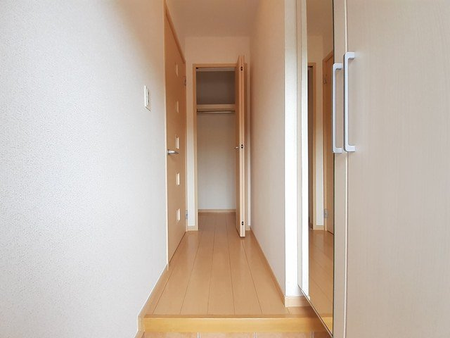 ロコモーション・Ｍの玄関|落ち着いた玄関です