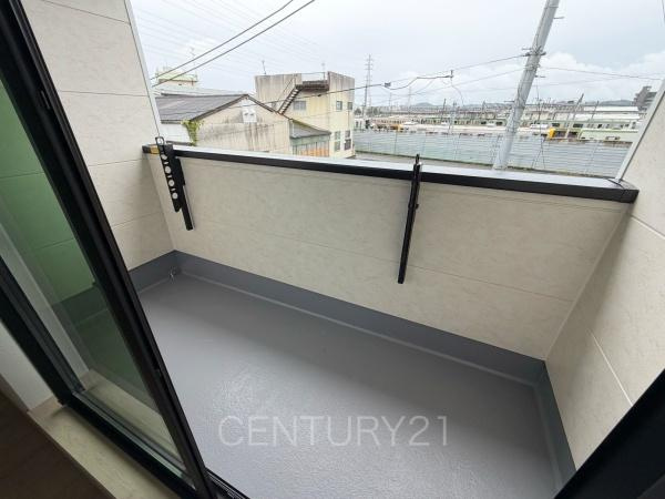 高崎市双葉町144番 A号棟のバルコニー|天井付きバルコニー