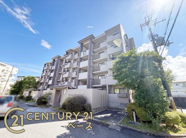 真美ヶ丘中央一番街　１１号棟の外観|■現地撮影写真■２０２６年４月内装リフォーム！お気軽にお問い合わせください！