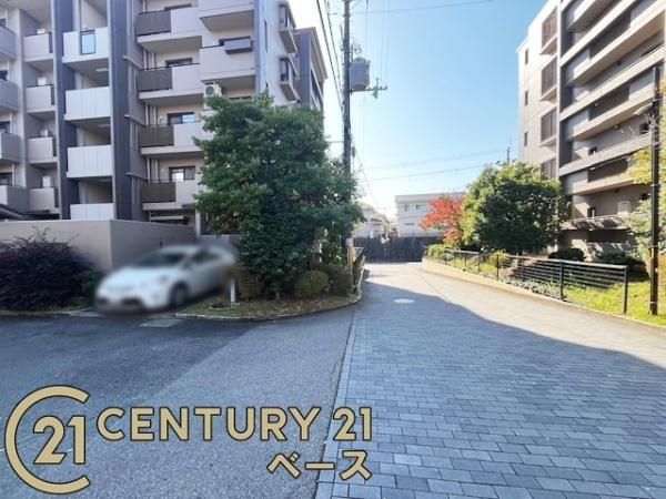 真美ヶ丘中央一番街　１１号棟のその他|■現地撮影写真■真美ヶ丘ニュータウン内に佇む５階建てマンション！