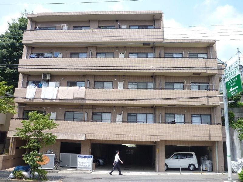 樹林館のエントランス