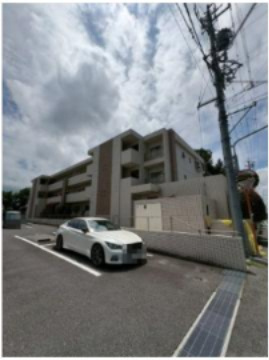 リアンヒロの駐車場