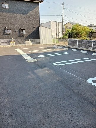 オンソレイエの駐車場