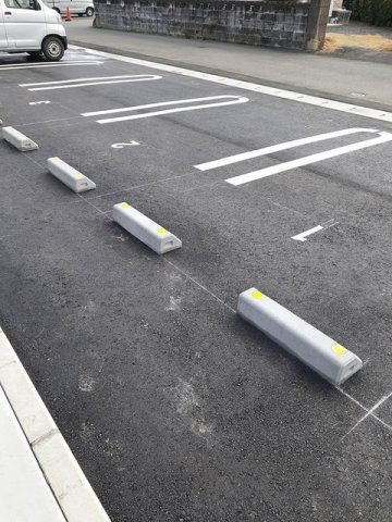 カーサ　ルーチェの駐車場