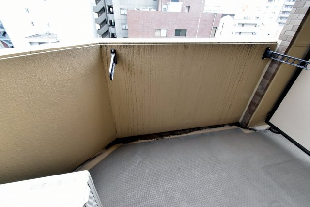 プレッツァ西宮のバルコニー