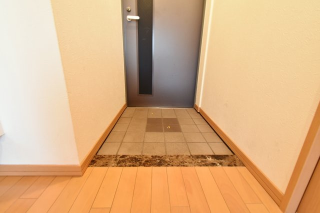 プレッツァ西宮の玄関