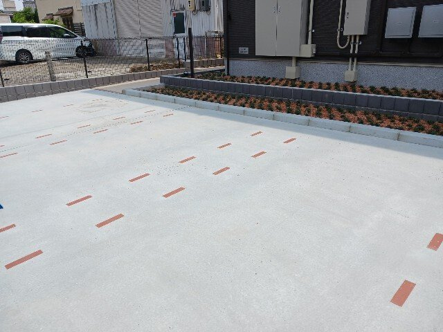 シャノワールの駐車場