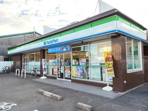 アンジュ．Ｅの周辺|ファミリーマートまで230m