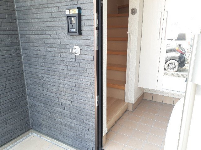 ハピネスの玄関