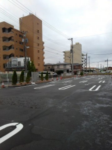 オーブ　ドゥース　Ⅲの駐車場