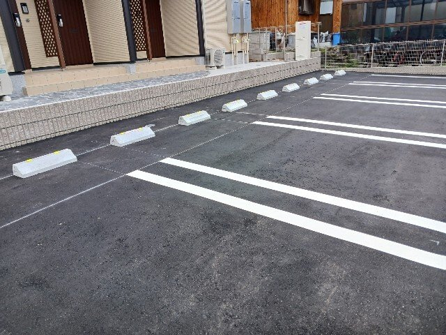 フェイバー　ヒロの駐車場