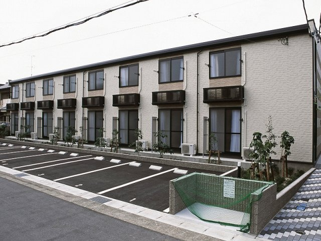 レオパレスプランドールの外観