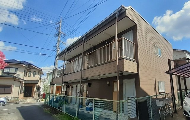 ハイツ東山の外観