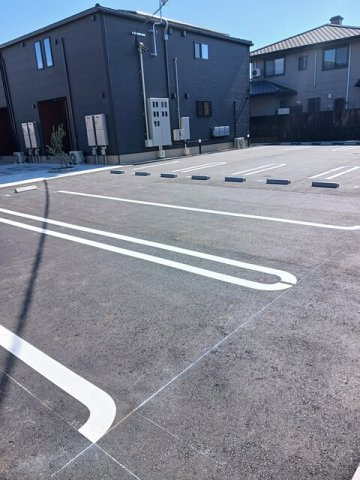 フェリーチェの駐車場
