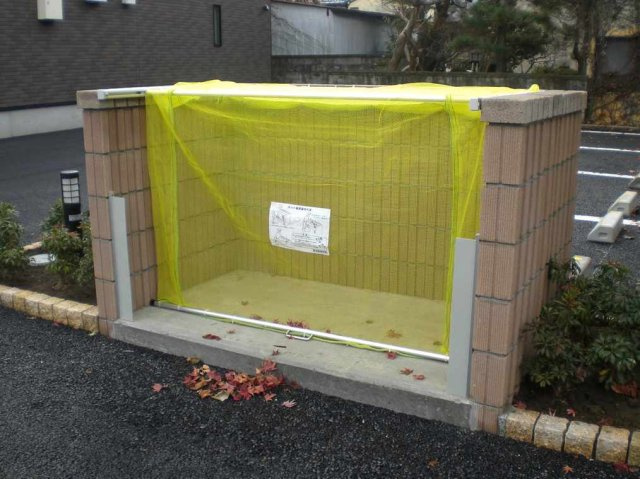 レオネクストヴィラグラン大手Ⅱのその他|敷地内にゴミ庫が設置されておりゴミ捨てに便利です