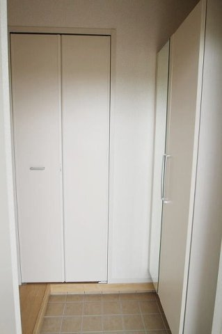 シャルムⅢ番館の玄関