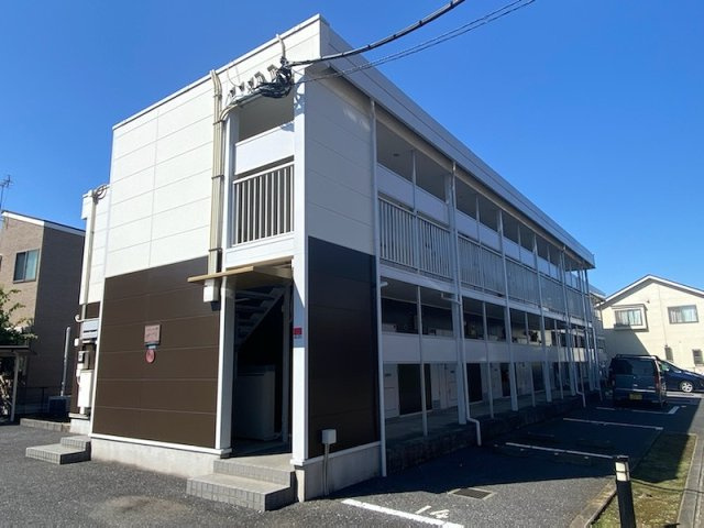 レオパレスレイクサイドの外観