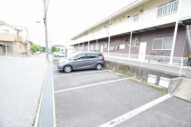 ハイツ祗園Ａの駐車場