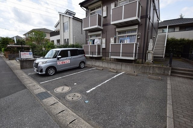 グリ－ンパ－クＳの駐車場