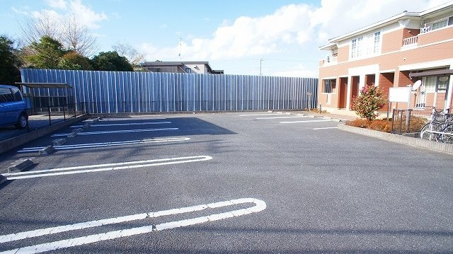 アメニティ　アオヤギの駐車場