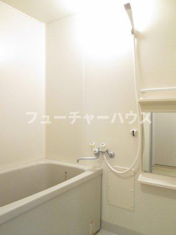 フローラル内藤Ｅの浴室|落ち着いた空間のお風呂です