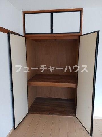 フローラル内藤Ｅの収納|こまごまとしたものを収納できそうですね