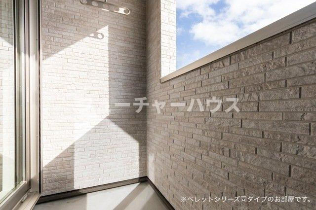 アーバンエレガンスⅢのバルコニー|開放的で明るい空間を演出してくれるバルコニーです