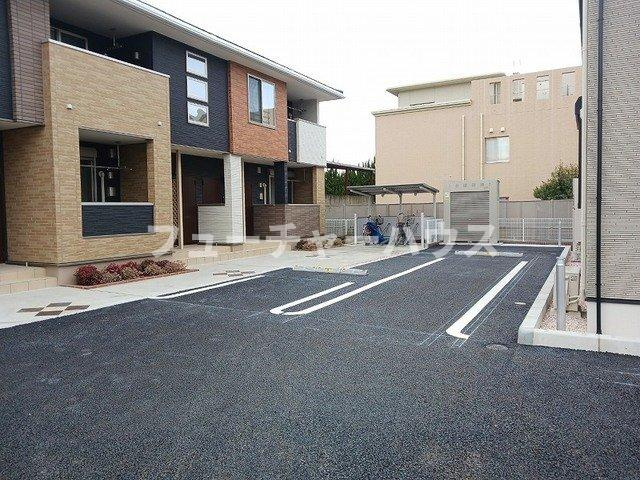アーバンエレガンスⅢの駐車場|カースペースがあります