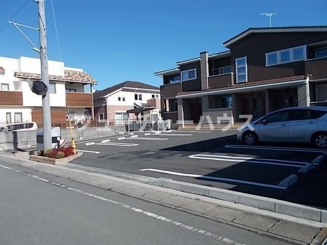 アルモニー　Ⅱの駐車場