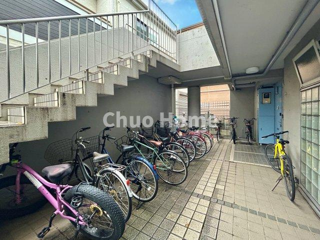 グリーンプラザ綾瀬2の駐輪場|【自転車置き場】最新の空き状況や費用などの詳細は担当スタッフまでお問い合わせください。