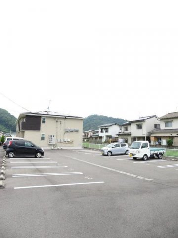 ミニヨンハウスＳＡＹＡⅡ　Ａの駐車場