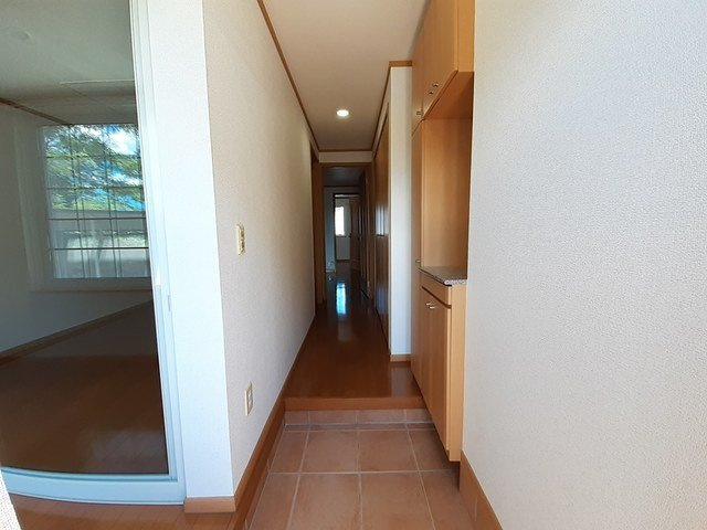 タクティＢの玄関|明るい玄関です