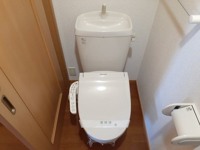 タクティＢのトイレ|落ち着いたトイレです