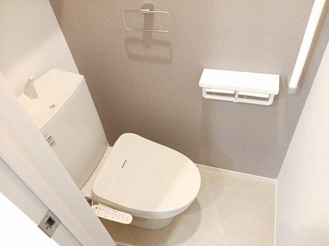 ヒカルサ仁井田のトイレ|落ち着いたトイレです