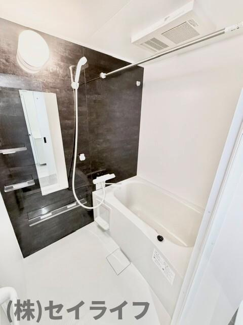 REGIES八尾駅前の浴室
