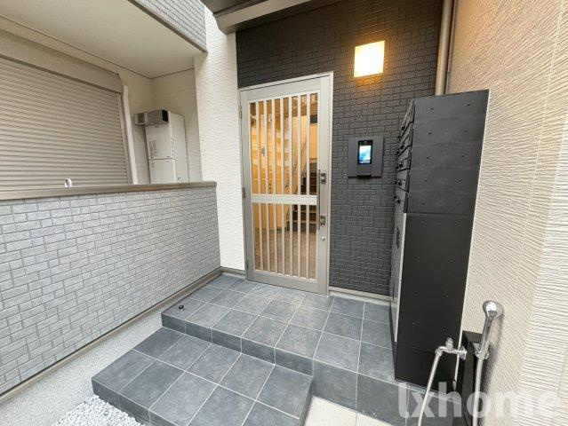 ナビール岸部のエントランス|毎日通るエントランスはこのようになっています