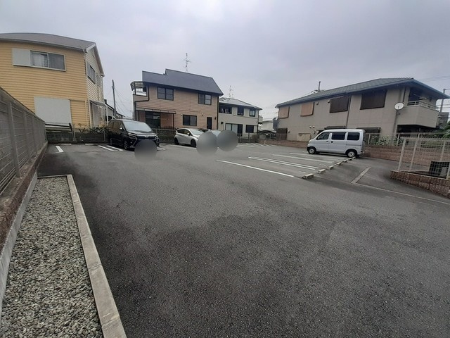 タキヤマレジデンスの駐車場