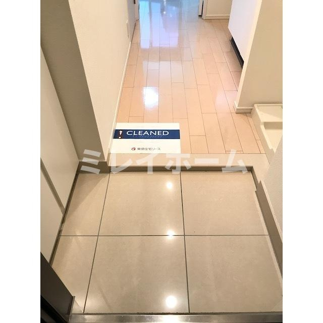 コンフォリア西蒲田の玄関