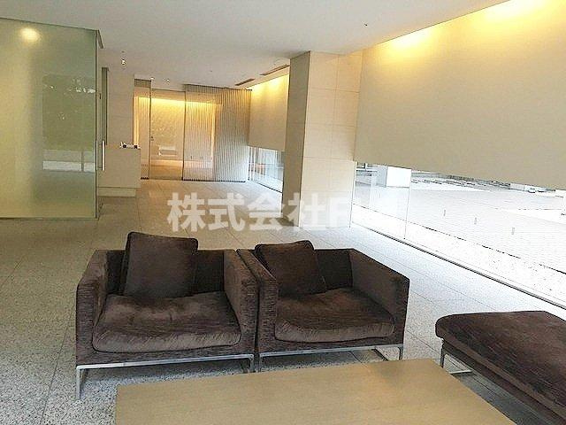 千代田区二番町の賃貸マンションのロビー