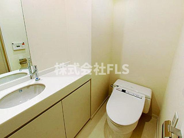 千代田区二番町の賃貸マンションのトイレ