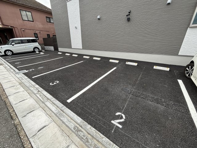 【駐車場】